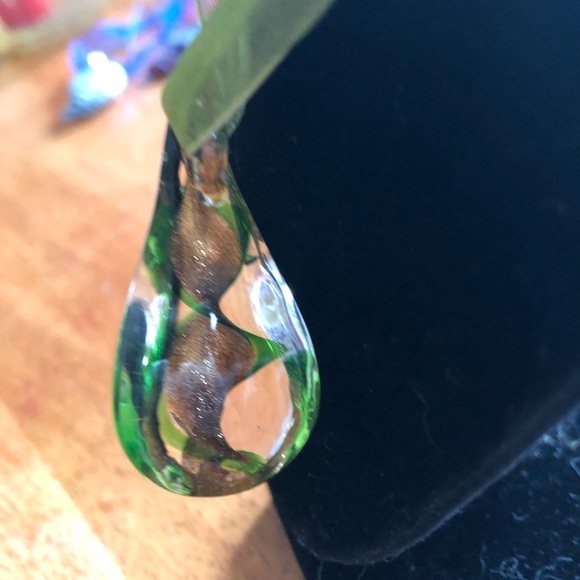 Tear drop pendant in green / White or green /gold - Picture 4 of 4